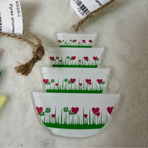 Pyrex Bowl Acrylic Ornament 5 Piece Set Christmas Vintage Gift Multiple Colors - Picture 6 of 7